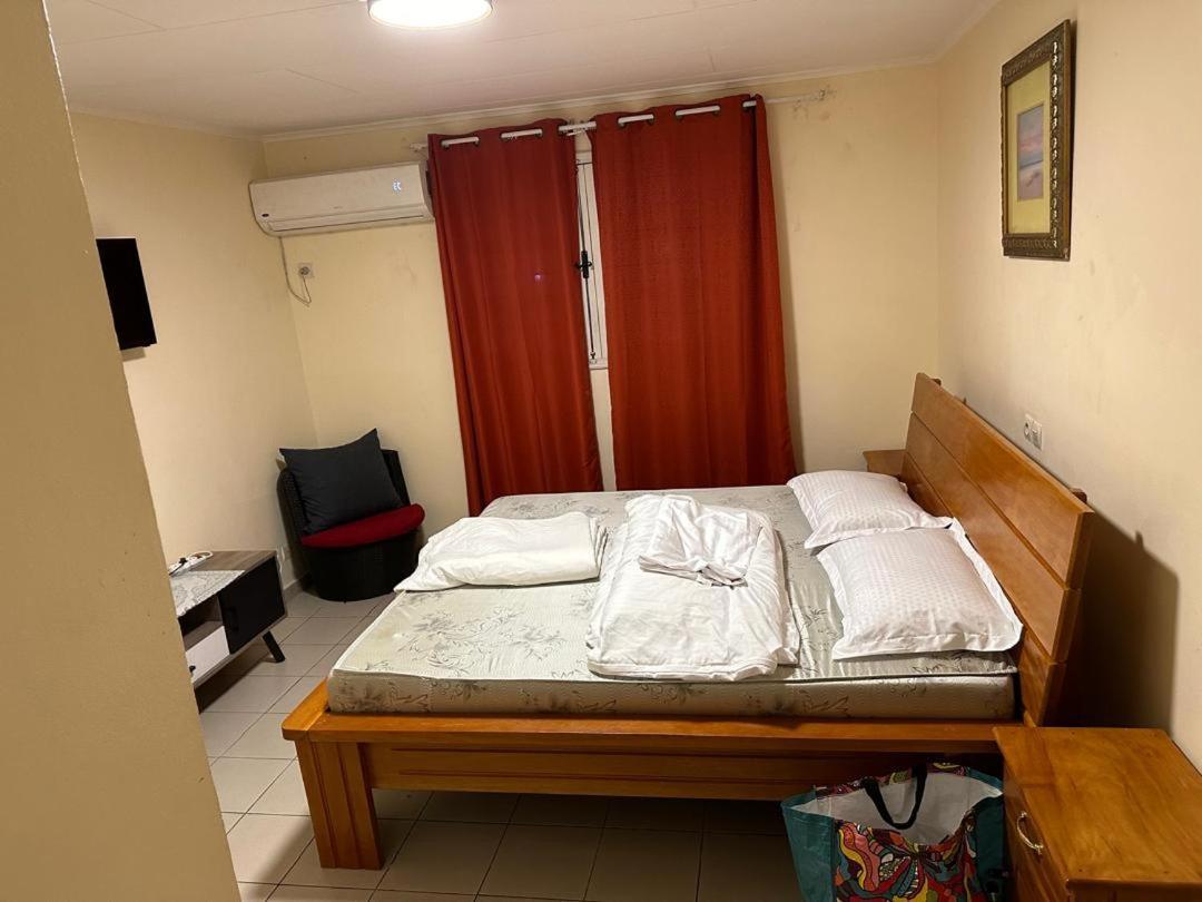 Iris Room Libreville Eksteriør billede