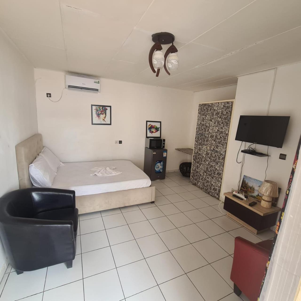 Iris Room Libreville Eksteriør billede